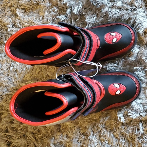 Boy's Light Up Spiderman Snow Boots - Picture 3 of 9